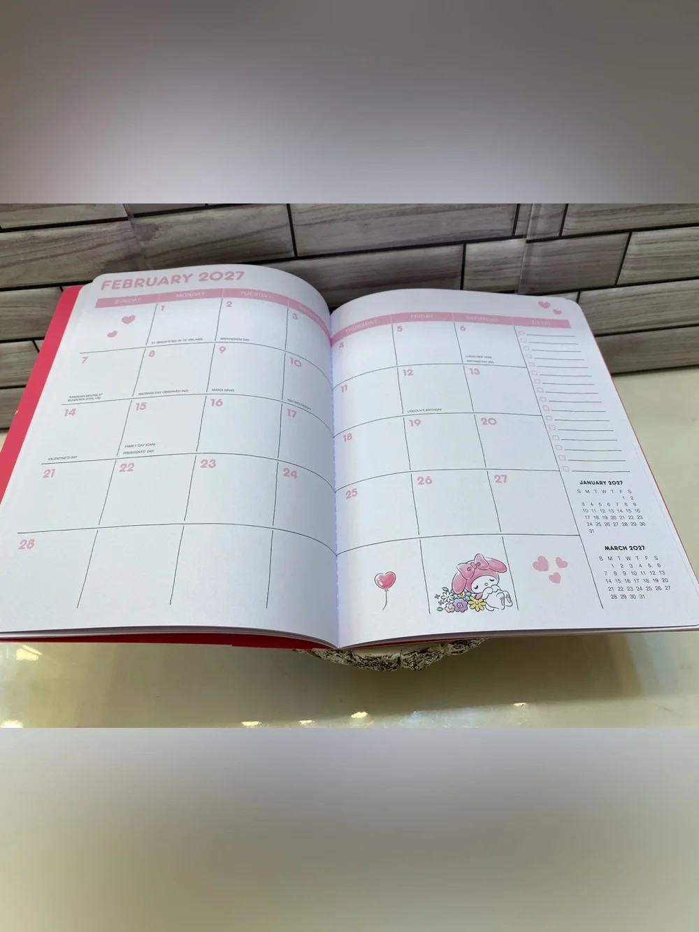Hello Kitty & Friends ❤️  Monthly 17 months Planner Aug.2026 to Dec.2027 Pink